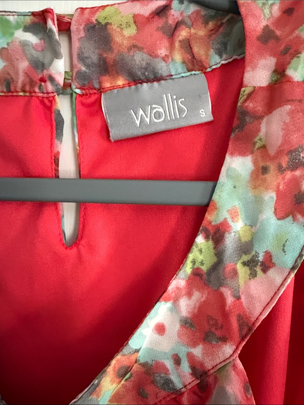 Wallis Red Multi Floral A-Line Women’s Top - Picture 2 of 10